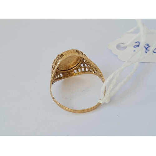 386 - A medallion ring 9ct size O    1.7 gms