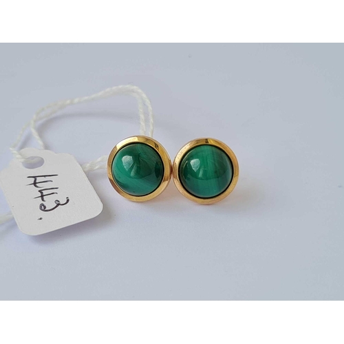 443 - A pair of malachite earrings 9ct