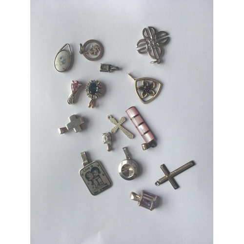 476 - Bag of 15silver pendants