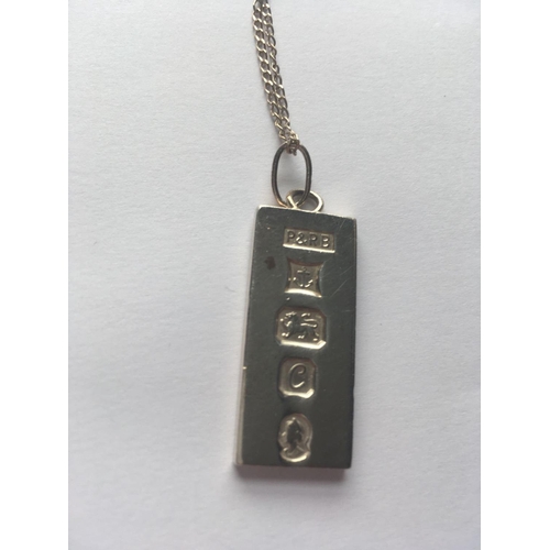 479 - A silver ingot on a silver chain 17.2g