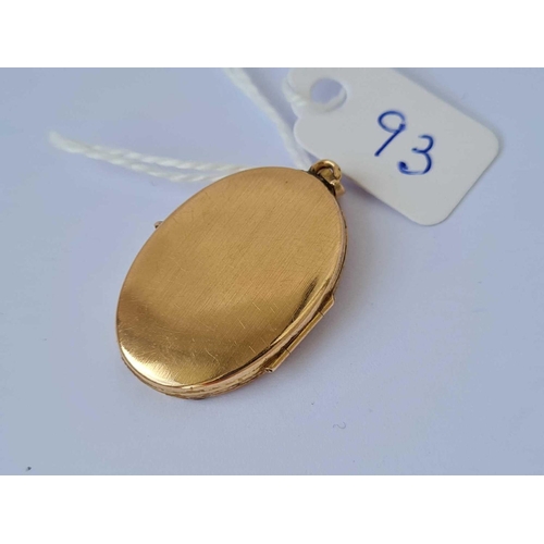 93 - A fancy oval locket 9ct   3.7 gms