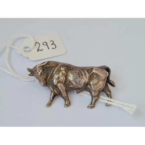 293 - A silver bull brooch