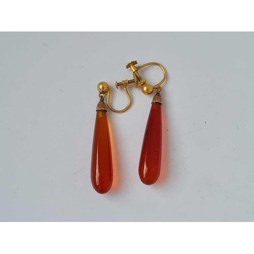 295 - A pair of carnelian drop screw on earrings 9ct