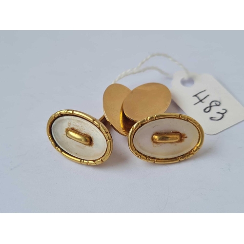 483 - A PAIR OF GOLD AND MOP CUFFLINKS 14CT GOLD    8.3 GMS