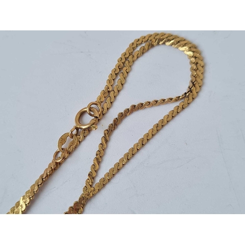 497 - A flat link neck chain 9ct 16 inch   2.6 gms