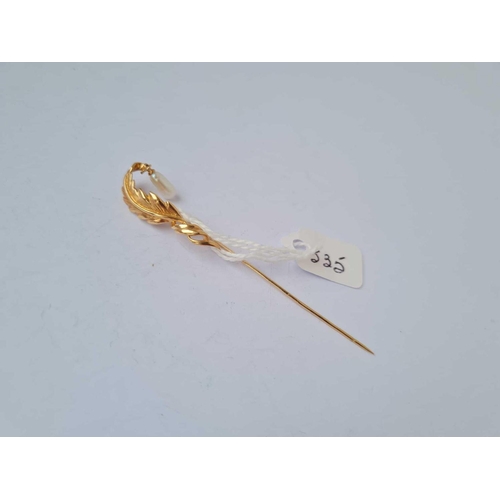 535 - A stick pin with pearl drop 14ct gold   2.7 gms