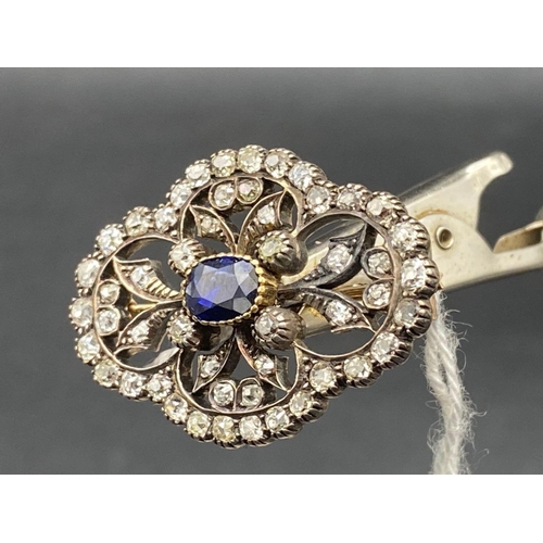 51 - A IMPRESSIVE VICTORIAN HIGH CARAT GOLD AND SILVER SET DIAMOND AND SAPPHIRE BROOCH IN FITTED BOX