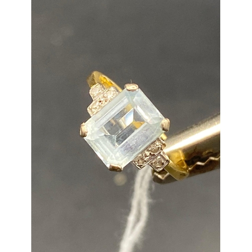 54 - A ART DECO AQUAMARINE AND DIAMOND RING 18CT GOLD SIZE M    3.5 GMS