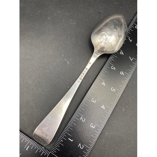 898 - A George III shell back table spoon, Hanoverian pattern, London 1777 by HC?