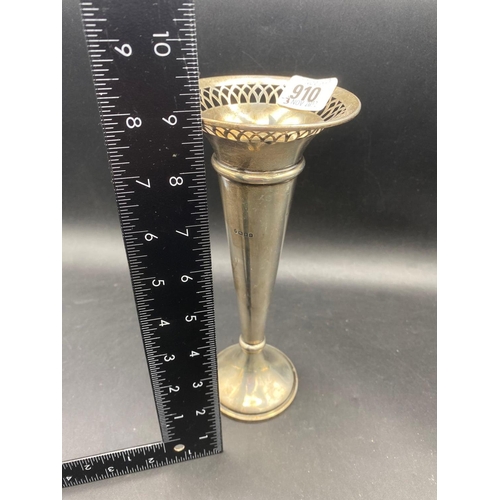 910 - A spill vase with V shaped stem and pierced rim, 9