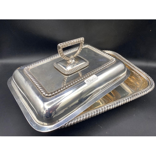 934C - A good oblong entree dish cover and handle with gadroon rims, London 1916 by HB & Co, 1540g