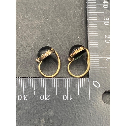 18 - Pair Victorian gold and Jet lever back earrings