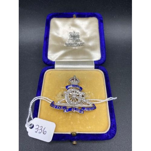 336 - A GOOD CASED MILITARY 18CT GOLD AND DIAMOND BROOCH     ROYAL ARTILLERY