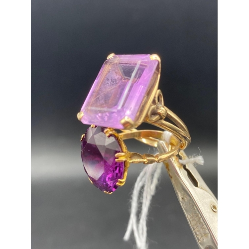 337 - A 18ct gold synthetic Alexandrite ring size K and amethyst ring 9ct size Q