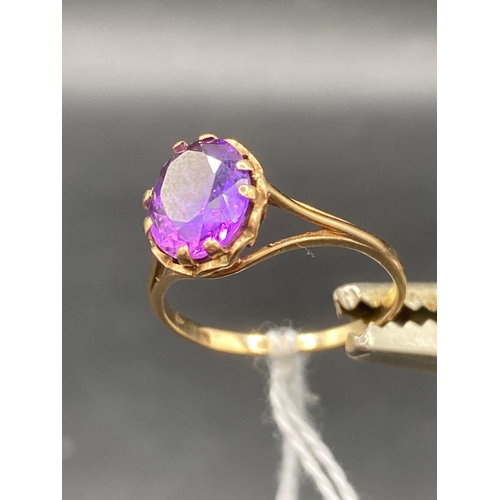 42 - A vintage 9ct amethyst ring size R 2.5g inc