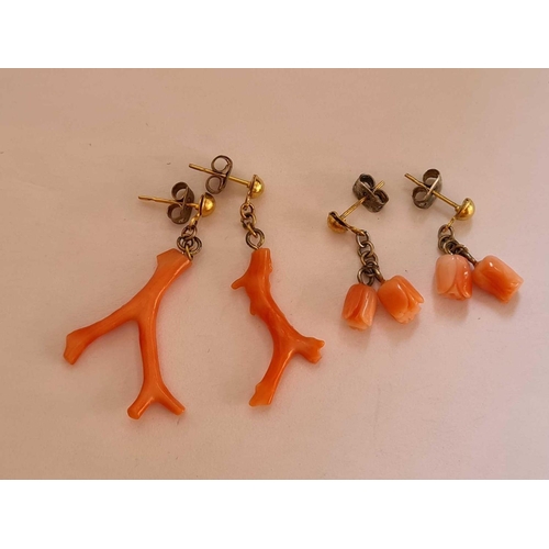 264 - Two pairs of vintage coral earrings