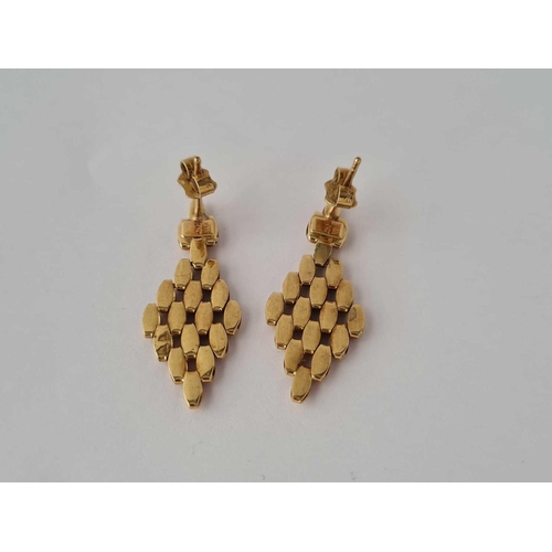 105 - Pair of 9ct woven drop earrings 3.1g