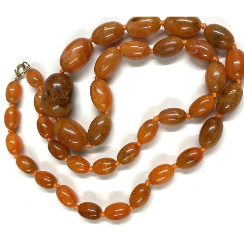 174 - Amber Beads with 9ct Gold Clasp