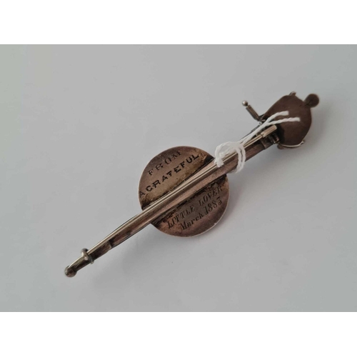 293 - A Victorian Scottish sword and shield brooch