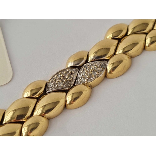 303 - A DIAMOND SET 14CT gold bracelet 20.3g