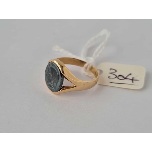 304 - 9ct intaglio ring size O 3.4g inc