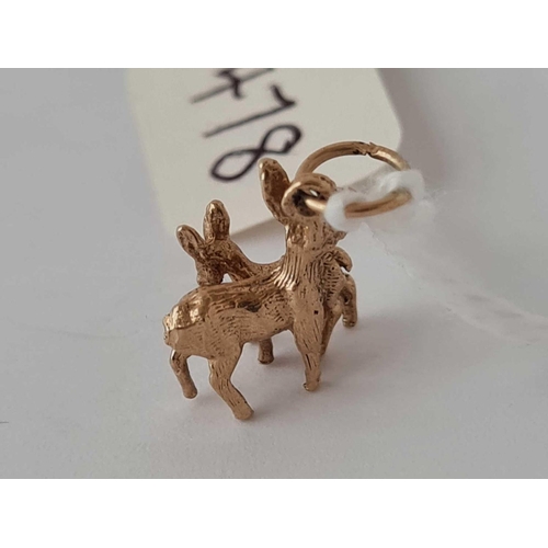 478 - A deer and fawn charm 9ct     1.5 gms