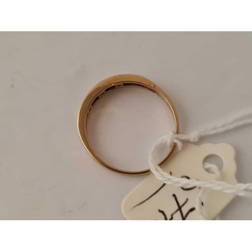 577 - A red and white stone half hoop ring size N 1.5g