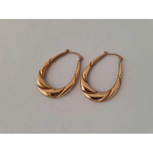 578 - Pair of 9ct fancy hoop earrings 1.2g