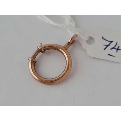 74 - A Victorian large 9ct rose gold jump ring/pendant 2g