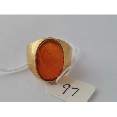 97 - A GOOD SIGNET RING WITH CARNELIAN PANEL AND INTAGLIO 18CT GOLD SIZE R   12.4 GMS