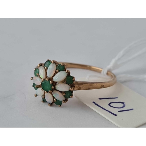 101 - A vintage opal & emerald flower head 9ct ring 2g inc