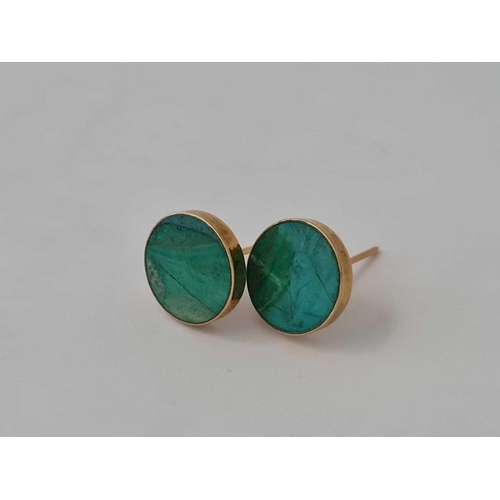 124 - A pair of malachite circular earrings 9ct