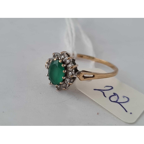 202 - A Chrysoprase 9ct ring size P 1.8g inc