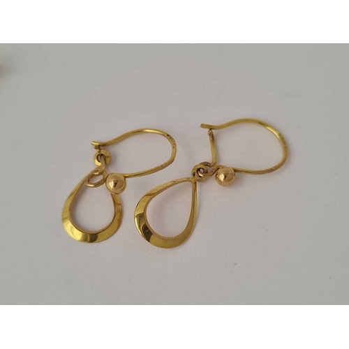 235 - Two pair of 9ct earrings   1.3 gms