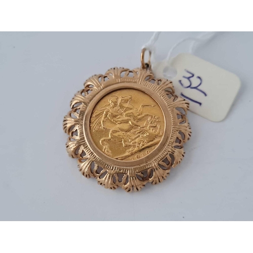 32 - ANOTHER FULL GOLD SOVEREIGN 1910 IN 9CT MOUNT 13.4g inc