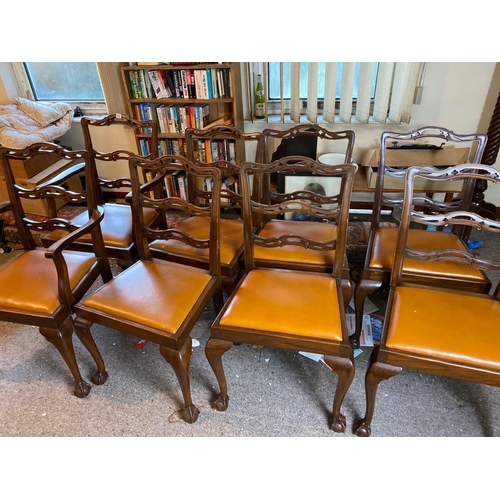 1722 - A set of eight (6 + 2) mahogany dining chairs with ladder backs and claw and ball feet