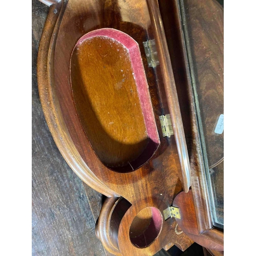 1714 - A Victorian mahogany toilet mirror with platform base