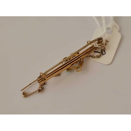 49 - An attractive antique Turquoise and pearl gold brooch with gold safety chain