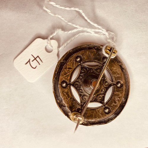 42 - Arts & crafts silver brooch