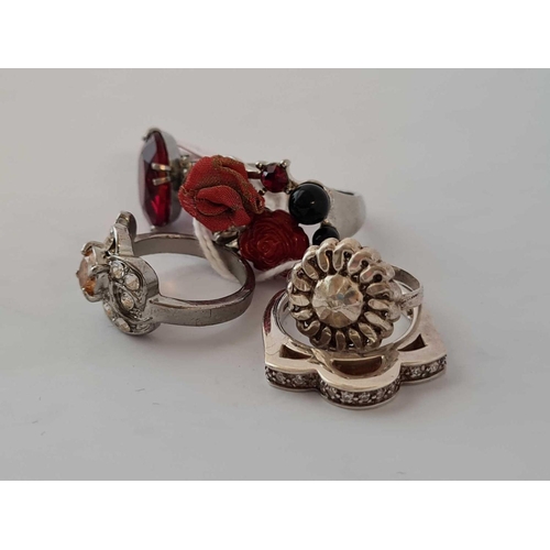 109 - Five good silver stone set rings