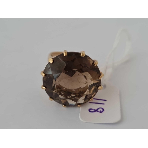 118 - A large smokey quartz ring 9ct size T     10.3 gms AF