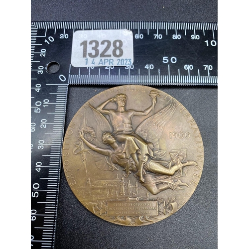 1328 - Large Art Medal