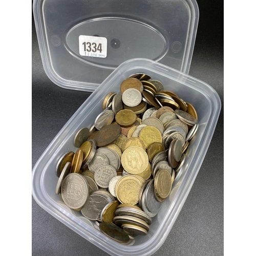 1334 - Tub of World coins, some currency