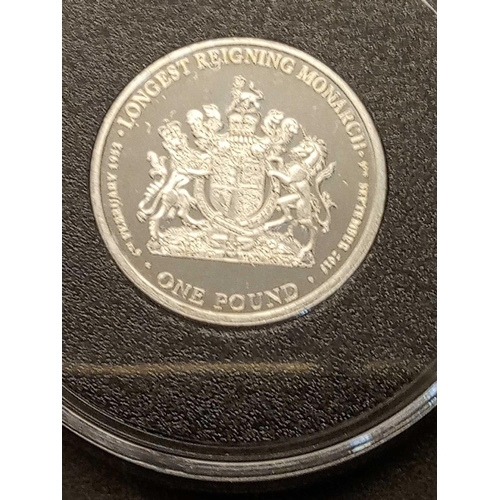 1370 - Queen Elizabeth II Longest Reigning Monach, �1 silver proof coin