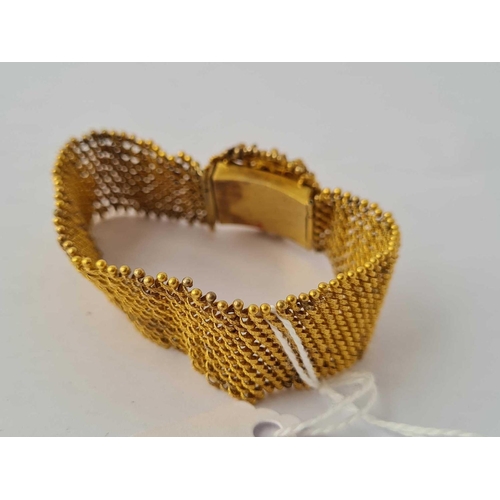 219 - A ANTIQUE GOLD BRACELET WITH CLASP   26.7 GMS