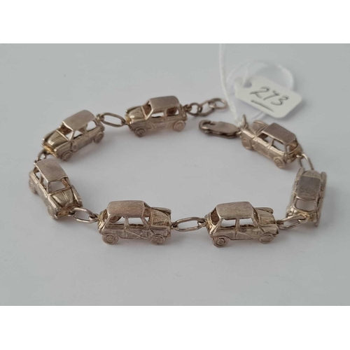 273 - A silver Mini motor car bracelet 20.3g