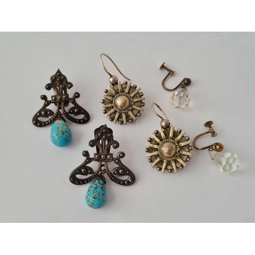 314 - Three pairs of assorted earrings