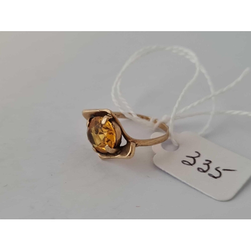 335 - A citrine ring 9ct size J    2.5 gms