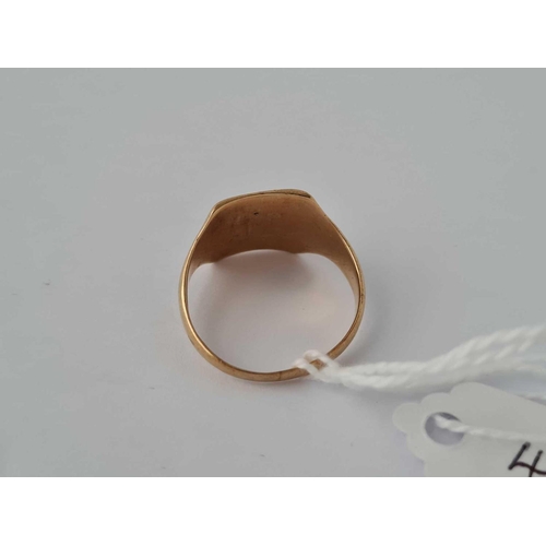 46 - A signet ring 9ct size S    3.6 gms