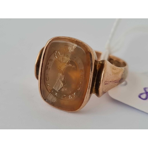 86 - A intaglio ring AF 9ct    size W    7.1 gms